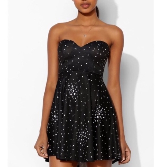 Urban Outfitters Dresses & Skirts - UO Pins & Needles Black Strapless Sweetheart Dress